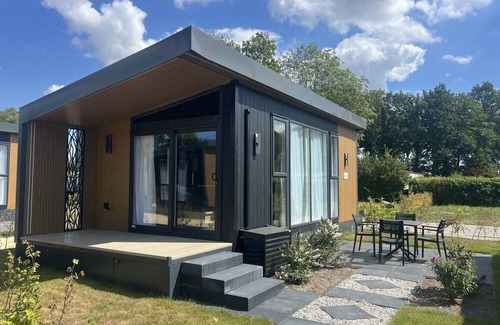 Scherpenisse Chalet De Esquí | Vakantiepark de Zeeuwse Parel - Hotel Chalet