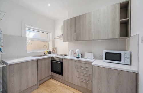 Tooting Apartamento | Cosy & Simple Stay – The Perfect London Base, with Easy Tube to Top Attractions.