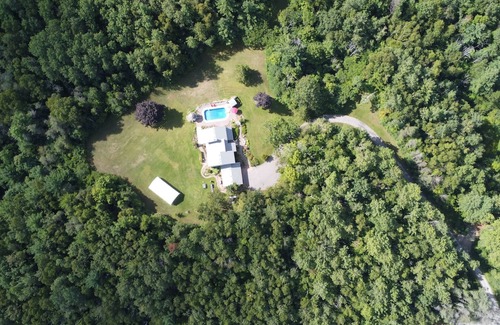 Durham Region Alquiler De RV | Spacious 20’x40’ Party Tent on 22-Acre Hilltop—Perfect for Events & Gatherings