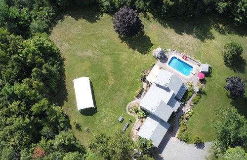 Durham Region Alquiler De RV | Spacious 20’x40’ Party Tent on 22-Acre Hilltop—Perfect for Events & Gatherings