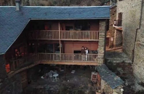 La Guingueta d'Aneu Cabaña | Refugi Orfila, independent rural house, ideal for families.