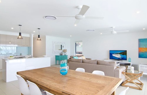 Bilinga Casa | Sentosa on Tugun - Absolute Beachfront Home