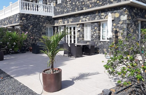 Los Llanos Apartamento | Spacious apartment in a quiet location with fantastic sunsets