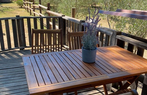 Le Val Casa | Mobile Home 'Kenya' with Shared Pool, Wi-Fi and Air Conditioning