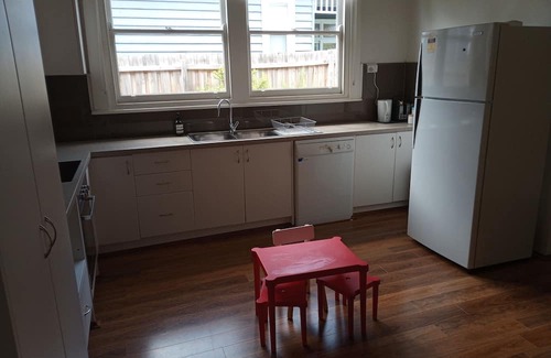 Moonee Ponds Casa | Glengrove @ Moonee Ponds, sleeps 6, big garden