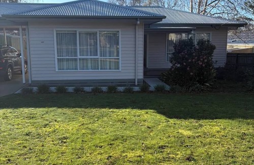 Neerim South Casa | Neeri Home is a central, peaceful retreat with enough room for everybody.