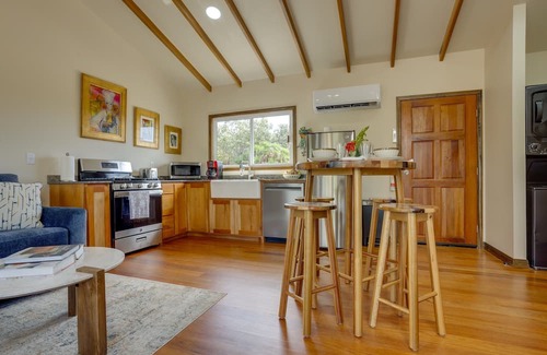 Placentia Cabina | Spacious 2-Bedroom-Lagoon Views-Pool-Maya Beach