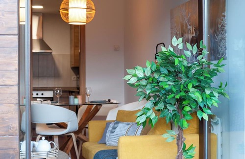Puigcerda Apartamento | Cal Xera - Cozy first floor with fireplace and private garden