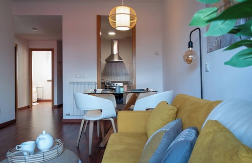 Puigcerda Apartamento | Cal Xera - Cozy first floor with fireplace and private garden