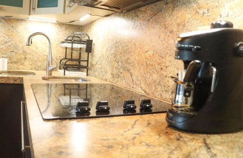 El Combate Apartamento | Vibrant Location, Pool and Beach Hits