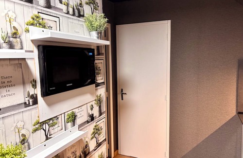 Chateau-l'Eveque Apartamento | Charming new apartment located 8 minutes from the center of Périgueux but in a quiet area.