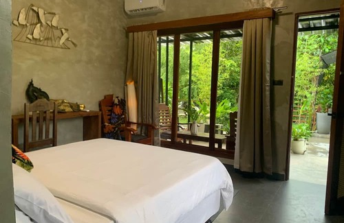 El Nido Cabina | The Grove Nacpan