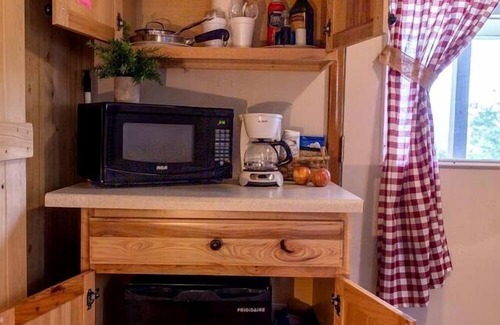 Seneca Rocks Cabina | Peaceful Tiny House in the Mountains near Seneca Rocks, West Virginia