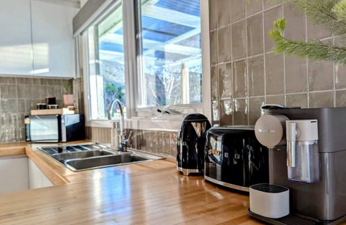 Warburton Casa | Pet-friendly sanctuary with mountain views 💚