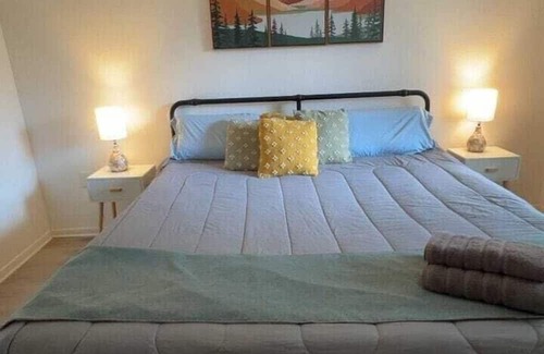 New Territories Casa | Cozy Haven - Close to Everything