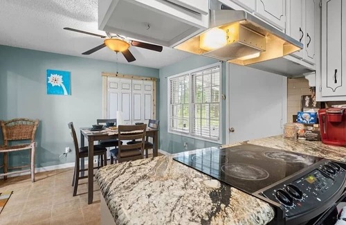 Valdosta Casa | Welcome To the Ranch at White Water- Charming home on 5 acres with event patio.
