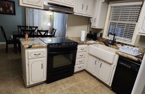 Valdosta Casa | Welcome To the Ranch at White Water- Charming home on 5 acres with event patio.