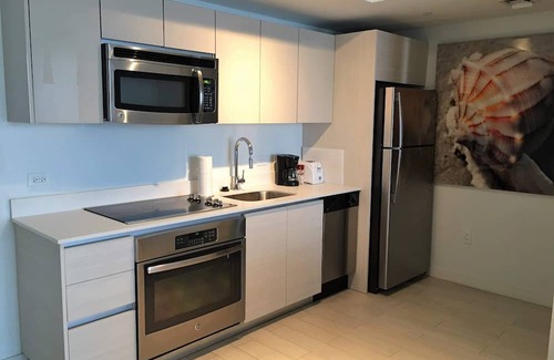 Hallandale Beach Apartamento | BeachWalk Condo with Beach Club, 1bed 1bath