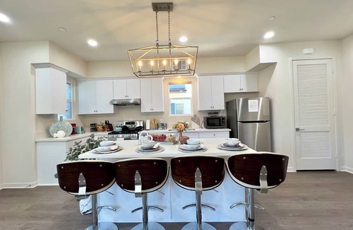 Alhambra Casa | Jie’s choice- City Lights Townhouse 15mins to DT