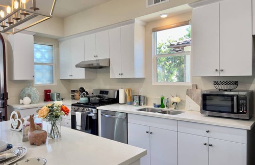 Alhambra Casa | Jie’s choice- City Lights Townhouse 15mins to DT