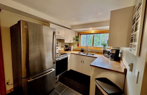 East Kootenay Casa | Alpine Retreat Basement Suite