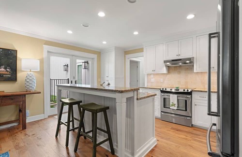 East Beach Casa | The Blue Door Cottage sleeps 8 and makes for a perfect beach getaway