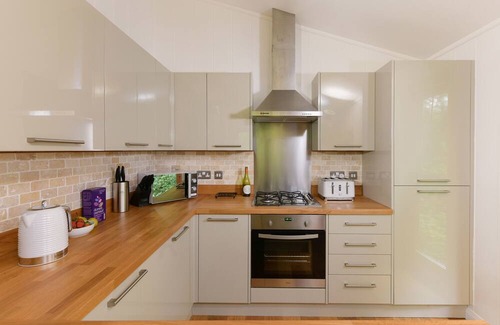 Looe Cabaña | 10 STONERUSH VALLEY, family friendly, country holiday cottage in Looe