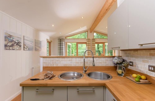 Looe Cabaña | 10 STONERUSH VALLEY, family friendly, country holiday cottage in Looe