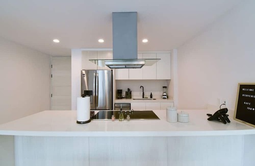 El Tezal Apartamento | 2BR Gem: City & Beach