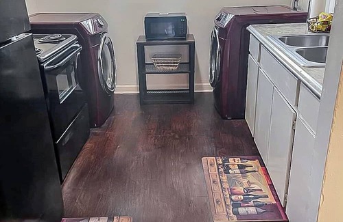 Birmingham Apartamento | Cozy 2 Bedroom in Ensley Close to DTown and Quiet!