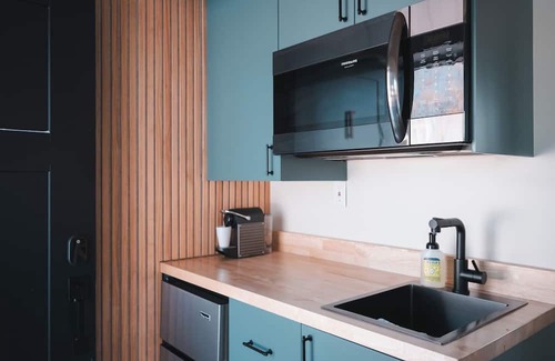 Center City Casa | Nordic Harbor | Room 1 | Acorn Oak