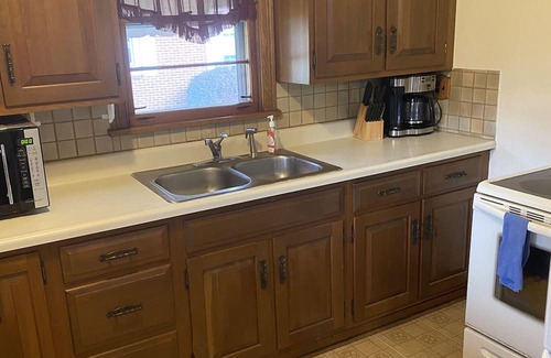 Westmont Casa | Whole home in quiet, safe neighborhood minutes from Johnstown