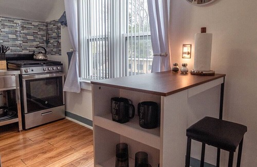Downtown Casa | Cozy 1-bedroom house in Sheboygan walking distance to the lake and downtown.
