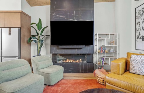 Teepee Town Casa | Scenic Views in a Luxurious Townhouse