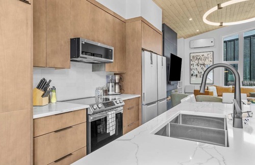Teepee Town Casa | Scenic Views in a Luxurious Townhouse