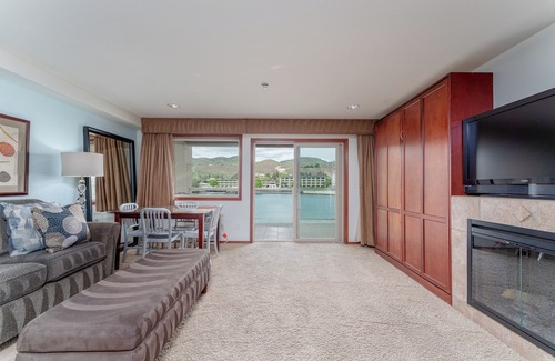 Chelan Condominio | GrandView 622 Waterfront condo on Lake Chelan