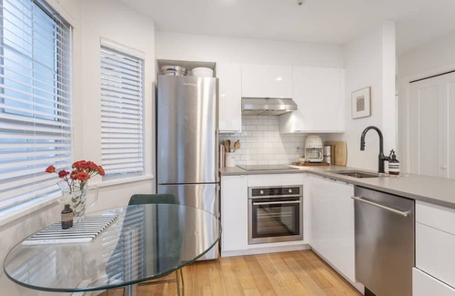 Grandview-Woodland Condominio | D20 - Modern urban living