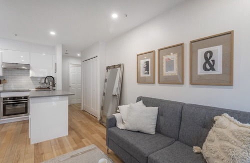 Grandview-Woodland Condominio | D20 - Modern urban living