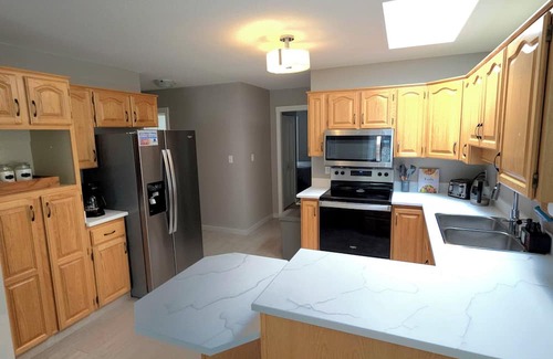 Okanagan-Similkameen Apartamento | Fully accessible 3 bed 2 bath entire suite!