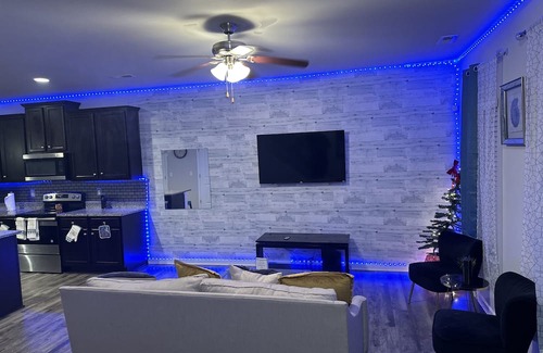 Union City Casa | Welcome To Your Home Away From Home ! Hosted by The Maeberrys! Metro Atlanta