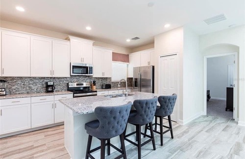 Davenport Casa | Spacious 5Bed Pool Home with Game Room-1577SW