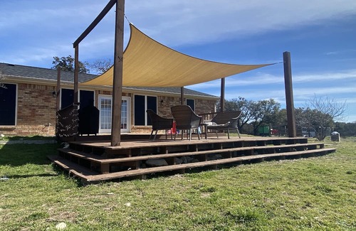 Kempner Casa | Spacious 4BR/2BA 3 Acres - Family/Pet Friendly - 16 Miles Ft Cavazos Main Gate
