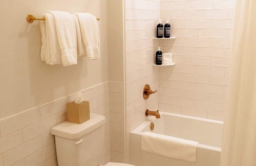 Elk Rapids Apartamento | Junior Suite | 2 Queens | 1 King