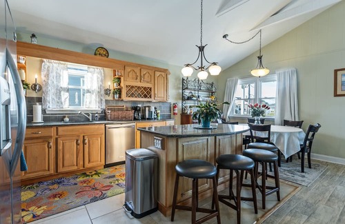 Brigantine Casa | Brigantine Comfort, walk to the beach or bay. Dog friendly!