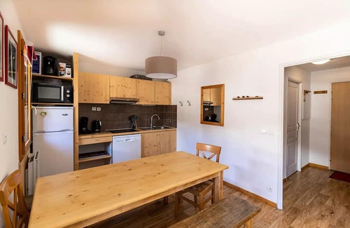 Les Orres Apartamento | Les Chalets De Bois Méan - A - Beautiful mountain apartment in the Orres 1800