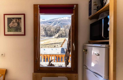 Les Orres Apartamento | Les Chalets De Bois Méan - A - Beautiful mountain apartment in the Orres 1800