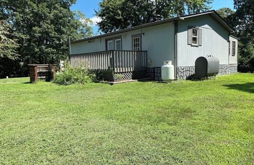 Toms Brook Casa | Comfortable 4 Person Cottage with North Fork of the Shenandoah River Access