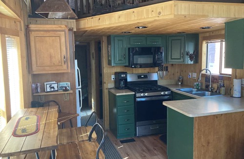 Tahoe Valley Casa | The Cedar Pines tiny house bungalow Pet Friendly