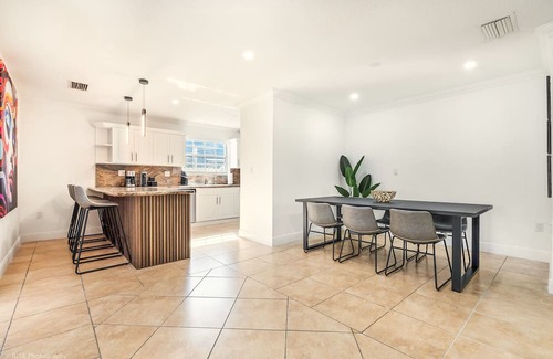 Westchester Casa | Le Femme Paradise/ Heated Pool/ Game Room!