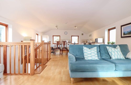 Coverack Casa | LITTLE FERNLEIGH, family friendly, with a garden in Coverack